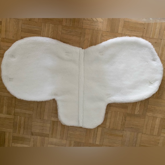 NWT Ovation Hunter White Fleece Close Contact Pad 17- 17.5 Equestrian Saddle Pad - Picture 2 of 6